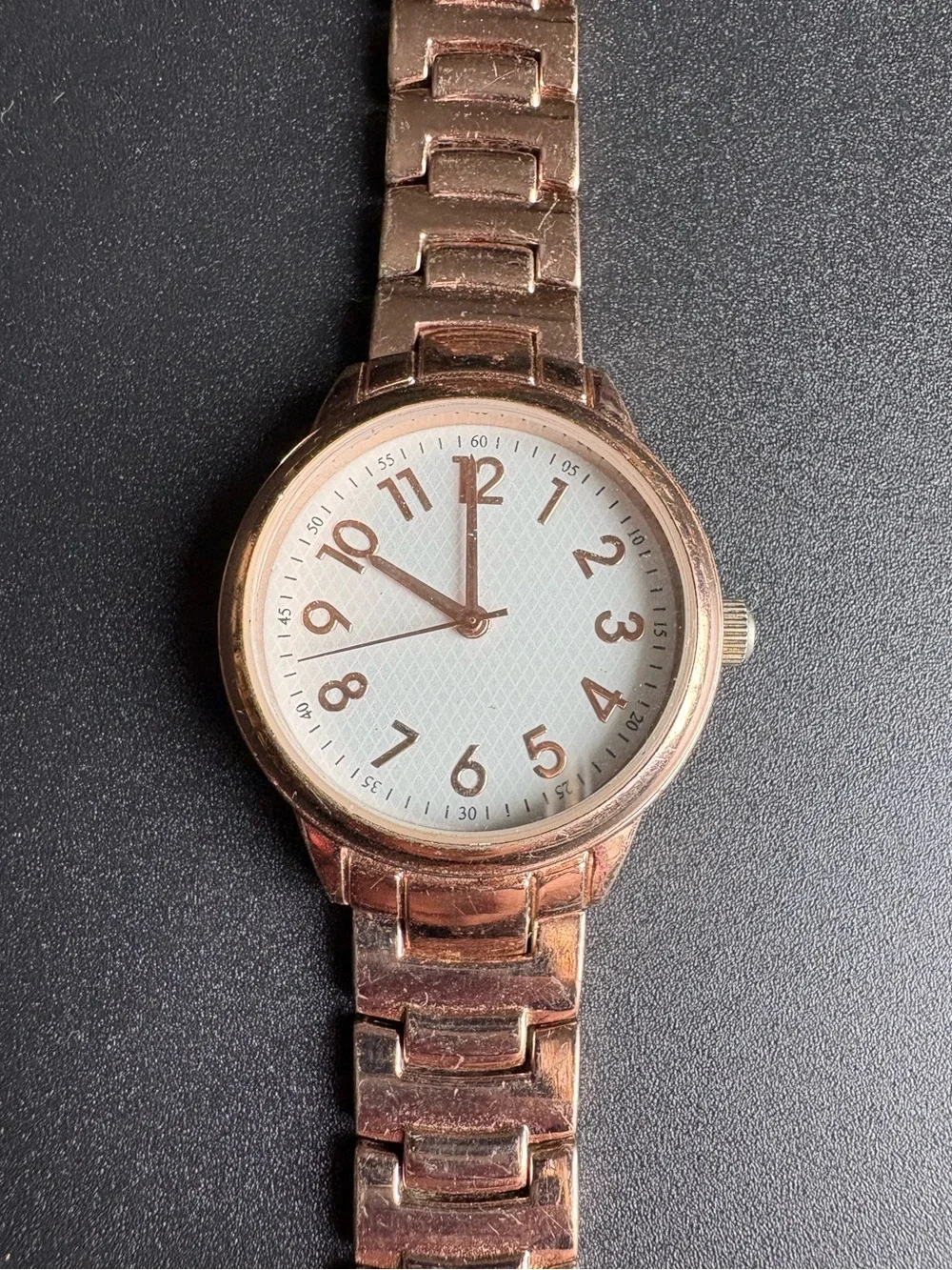 Rose Gold Round Face Women’s Bracelet Watch